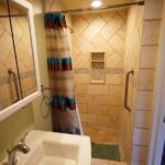 129-Palisades-guest-shower_900