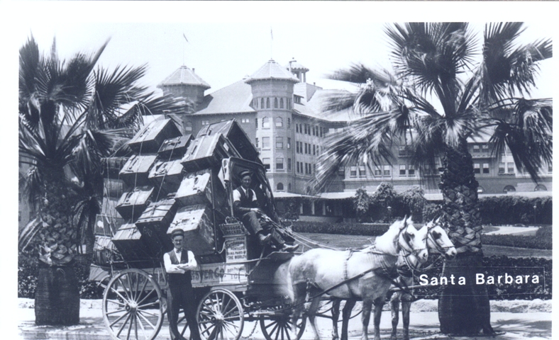 Tourists who traveled in style have their trunks delivered to the Potter Hotel.